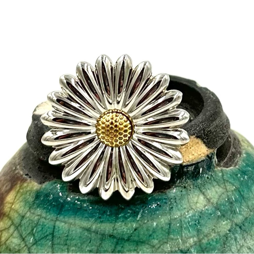Nadri Stainless Steel Daisy Ring 10.25 NWOT